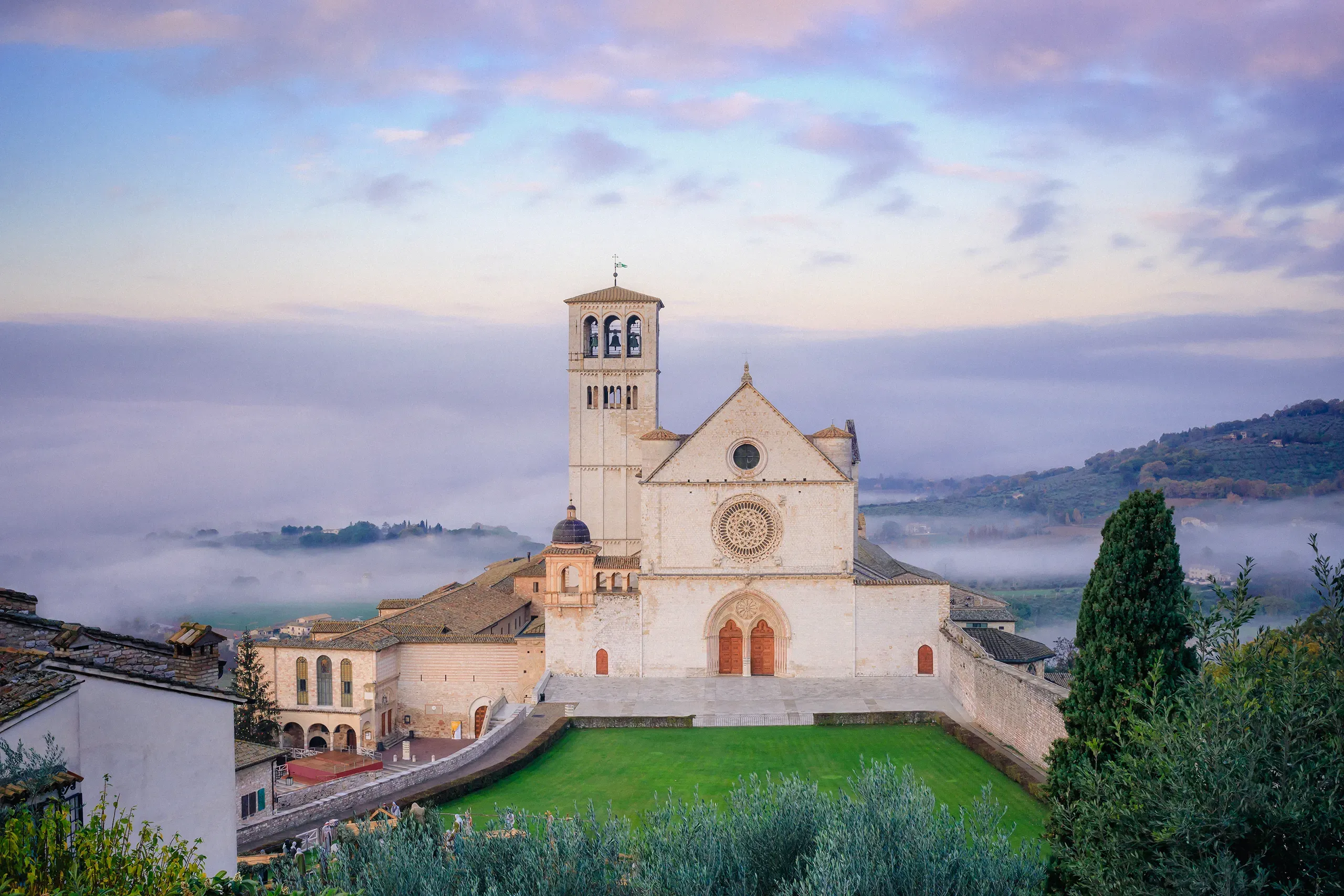 The majestic basilica of san francesco in assisi 2026 01 07 01 43 49 utc