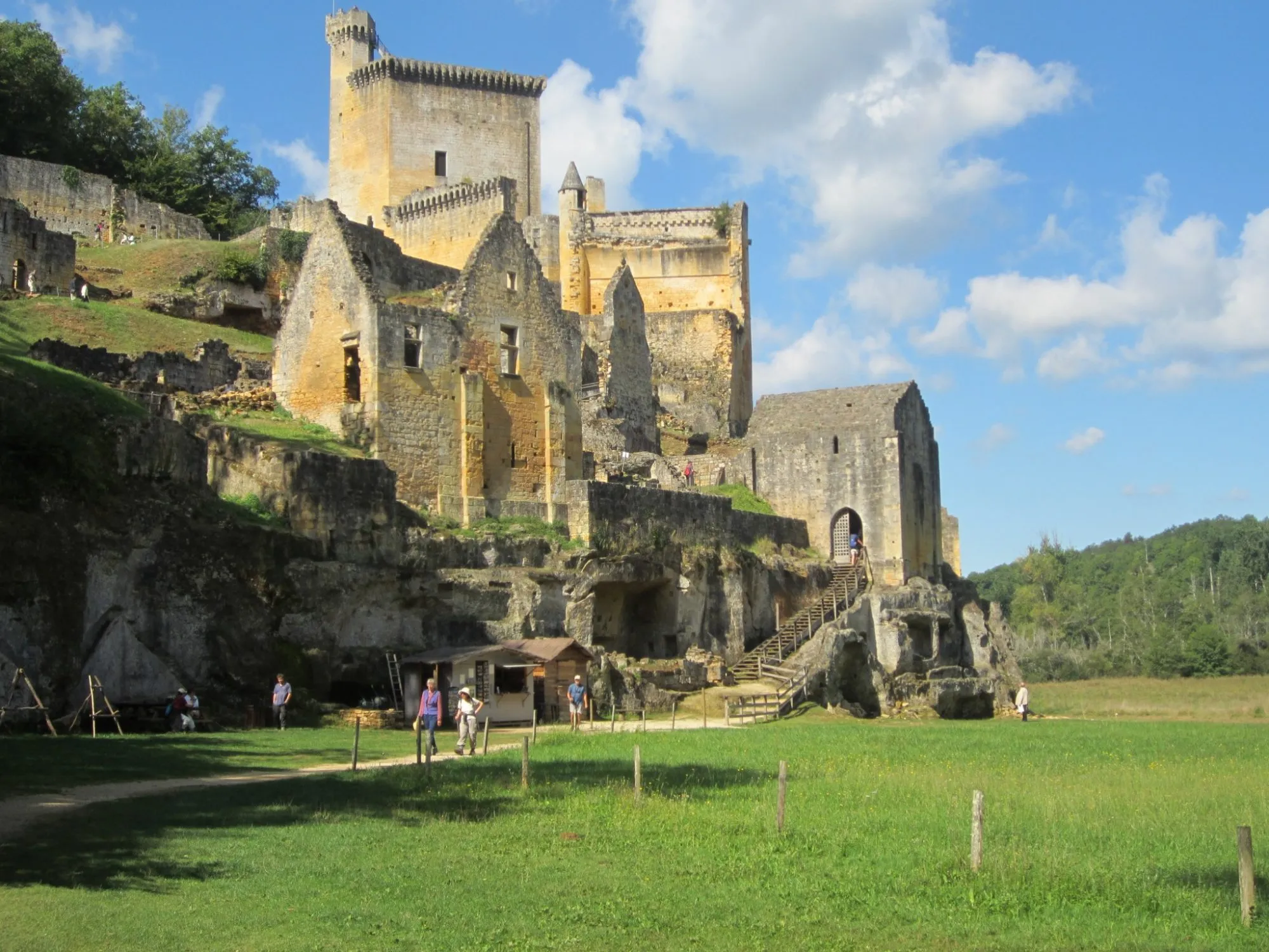 Commarque castle